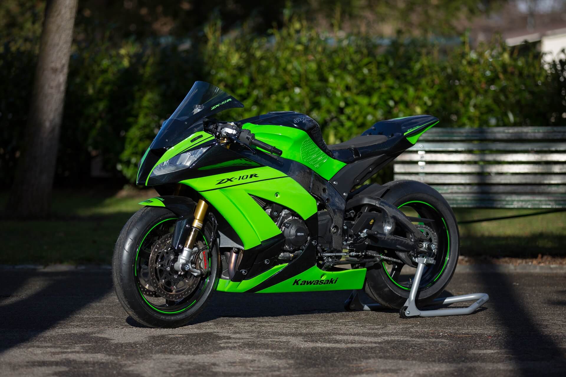 Kawasaki Ninja ZX-10R by 100%2-Roues